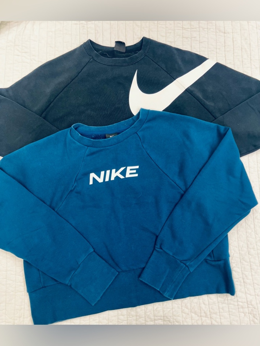 Bundle of Nike Crewneck cropped Sweatshirts- teal and black, medium